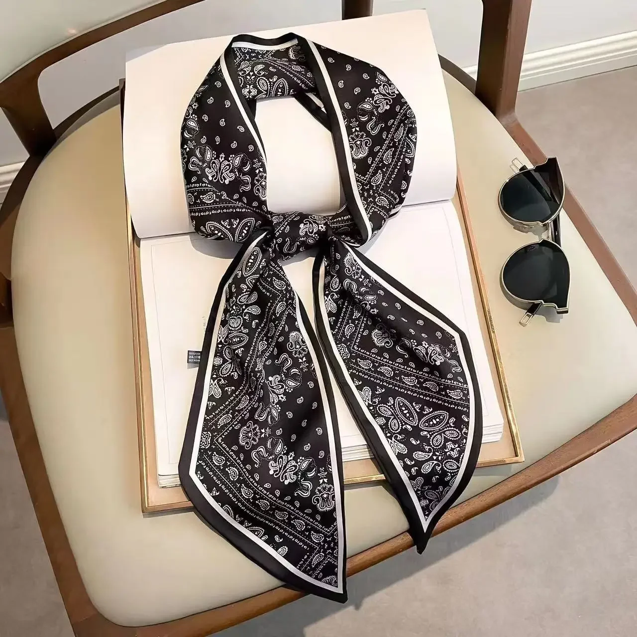 Design Print Skinny Scarf Plai - đánh giá và giá Luxury Bags Brand