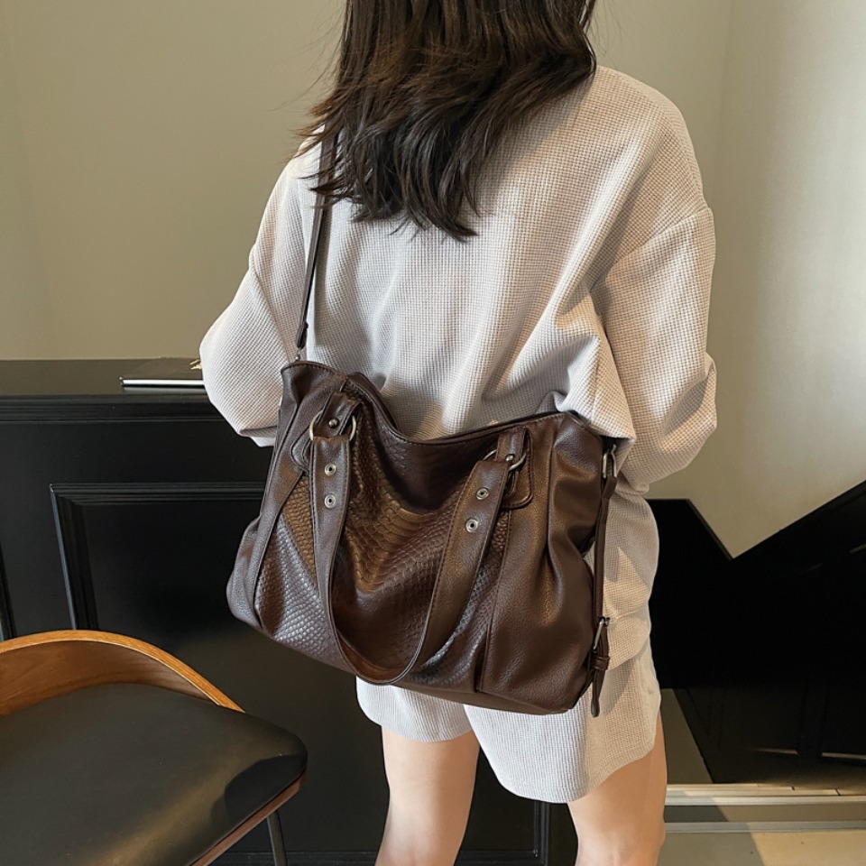 Alligator Large Capacity Black - đánh giá và giá Luxury Bags For Travel